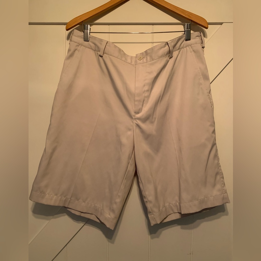 Nike golf dri-fit men’s shorts size 34